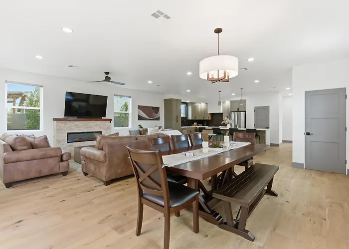 Holiday home Beautiful Near Asu Families & Groups Welcome