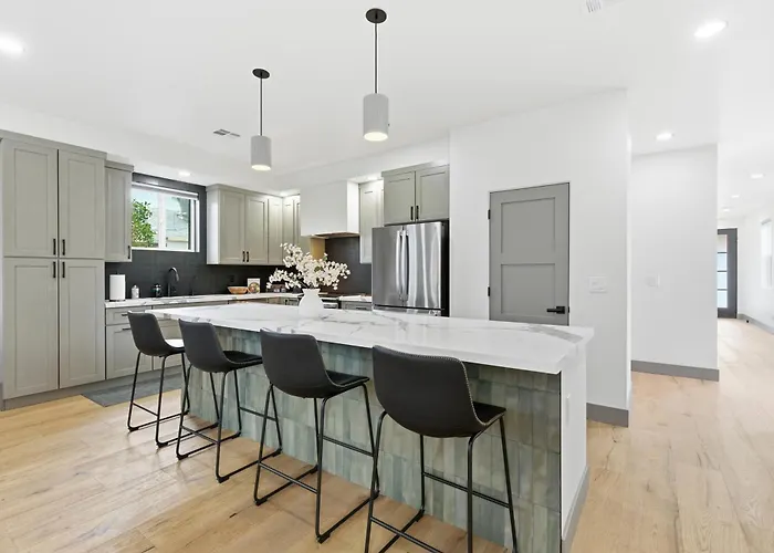Beautiful Home Near Asu Families & Groups Welcome * Tempe